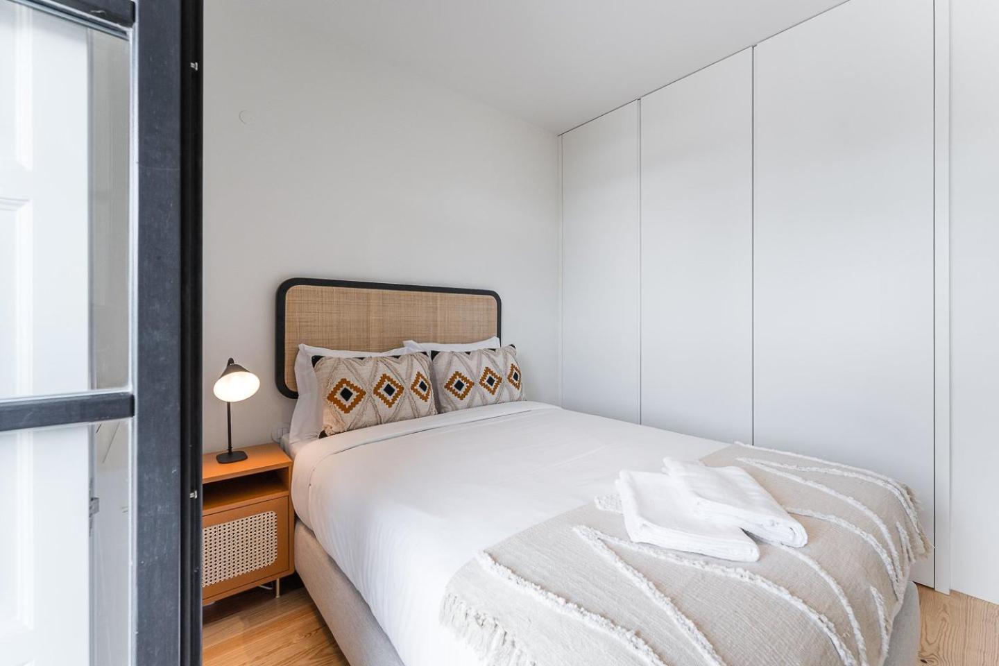 Guestready - Somebody's Story - C Oporto